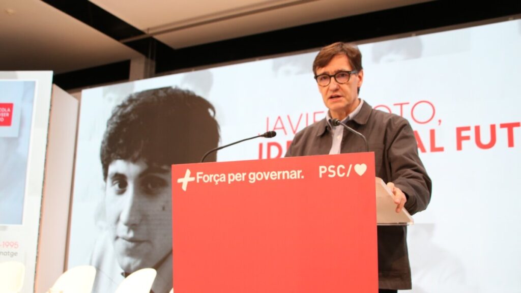 El presidente de la Generalitat y primer secretario del PSC, Salvador Illa, en un acto del partido en homenaje a Javier Soto (Bernat Vilaró, ACN)