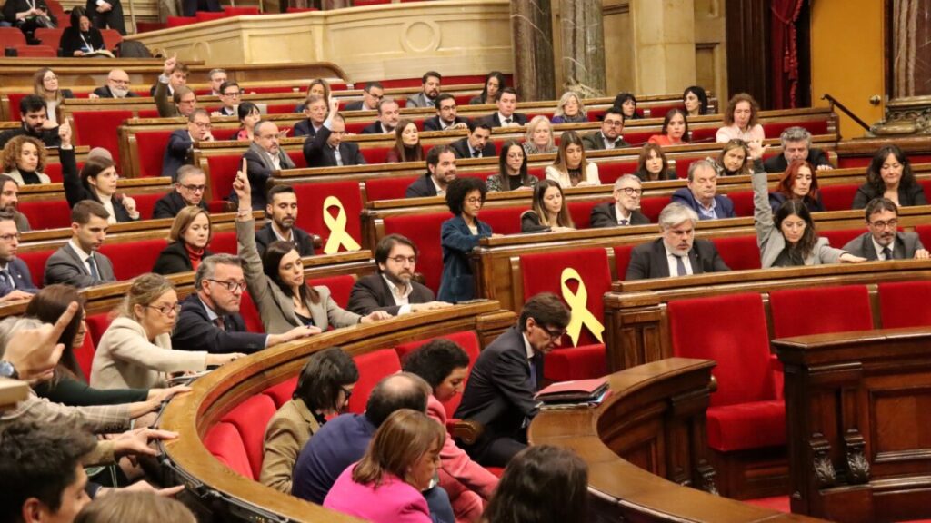 Votación en el pleno del Parlament de Catalunya (Nico Tomás, ACN)